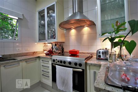 Casa à venda com 250m², 4 quartos e 1 vagaDetalhe da cozinha