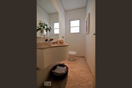 Casa à venda com 250m², 4 quartos e 1 vagaLavabo