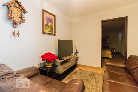 Casa à venda com 300m², 3 quartos e 3 vagasSala de televisão