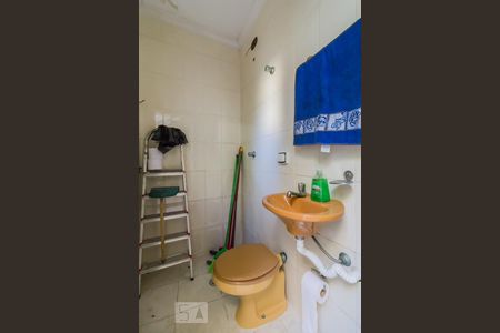 Casa à venda com 300m², 3 quartos e 3 vagasBanheiro de serviço