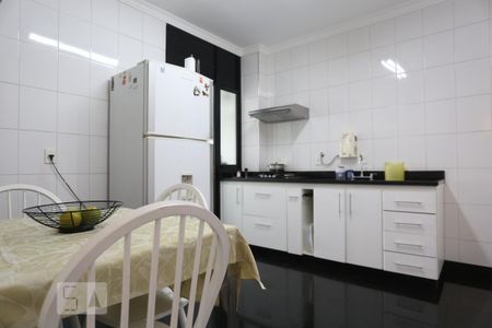 Apartamento para alugar com 115m², 3 quartos e 3 vagas Apartamento para alugar com 115m², 3 quartos e 3 vagasCozinha