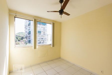 Apartamento à venda com 110m², 3 quartos e 1 vagaQuarto 2 (Primeiro Andar)