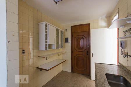 Apartamento à venda com 110m², 3 quartos e 1 vagaCozinha (Primeiro Andar)