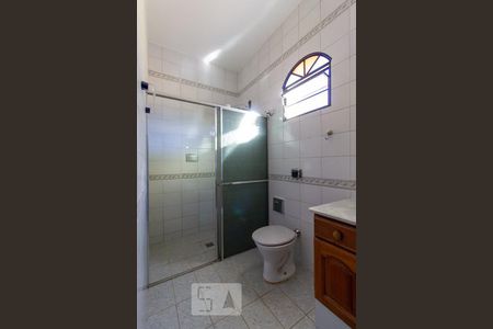 Banheiro Social de casa para alugar com 3 quartos, 250m² em Santa Mônica, Belo Horizonte