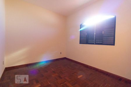 Casa para alugar com 250m², 3 quartos e 3 vagasQuarto 1