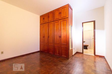 Suíte de casa para alugar com 3 quartos, 250m² em Santa Mônica, Belo Horizonte