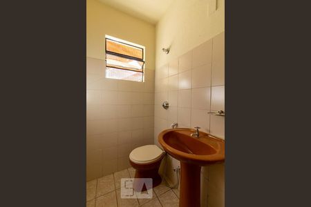 Casa para alugar com 250m², 3 quartos e 3 vagasBanheiro Social 2