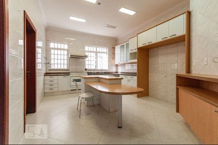 Casa à venda com 420m², 4 quartos e 4 vagasCozinha