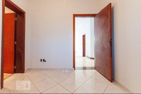 Casa à venda com 420m², 4 quartos e 4 vagasEscritório