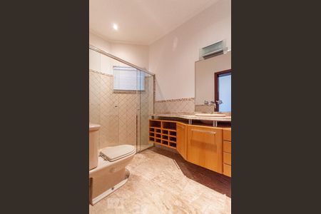 Casa à venda com 420m², 4 quartos e 4 vagasBanheiro Escritório