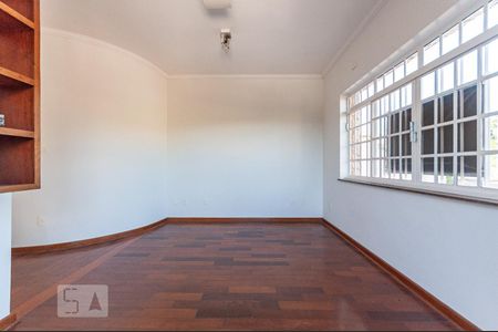 Casa à venda com 420m², 4 quartos e 4 vagasSala Superior