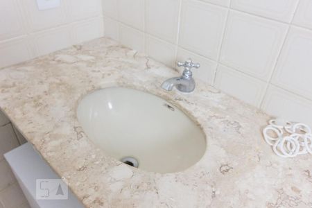 Banheiro de apartamento para alugar com 2 quartos, 64m² em Santana, São Paulo