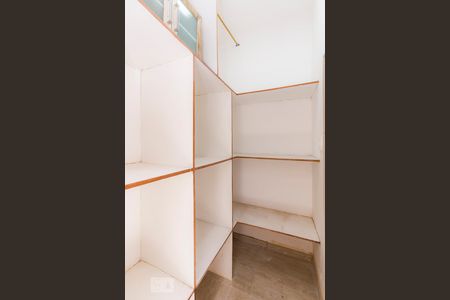 Apartamento à venda com 45m², 1 quarto e sem vagaArmários
