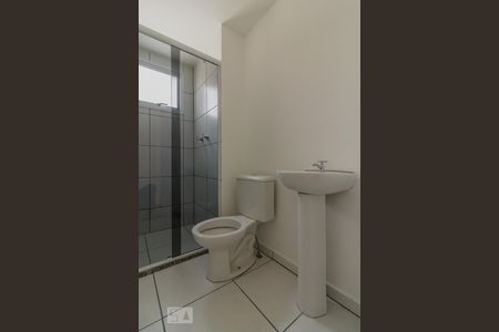 Banheiro de apartamento para alugar com 2 quartos, 50m² em Parque João Ramalho, Santo André