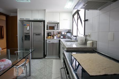 Apartamento à venda com 270m², 4 quartos e 2 vagasCopa-cozinha