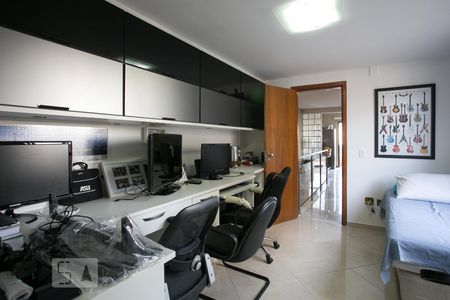 Apartamento à venda com 270m², 4 quartos e 2 vagasQuarto 3