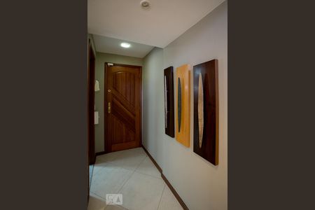 Hall de entrada de apartamento para alugar com 4 quartos, 270m² em Tijuca, Rio de Janeiro