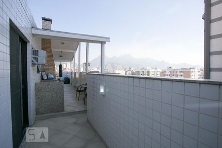 Apartamento à venda com 270m², 4 quartos e 2 vagasCobertura