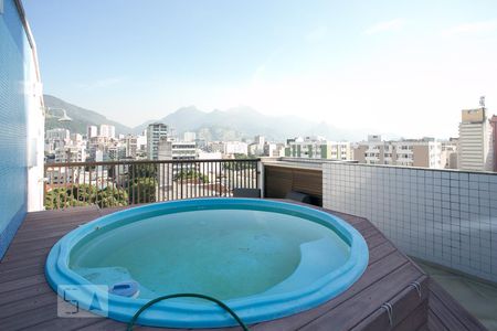 Apartamento à venda com 270m², 4 quartos e 2 vagasPiscina privativa