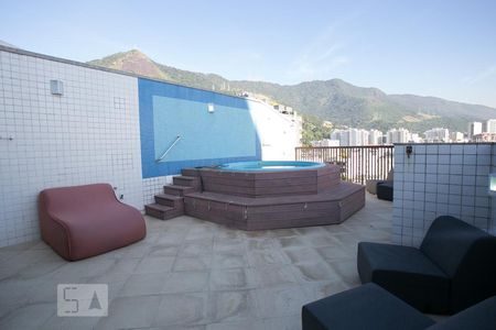 Apartamento à venda com 270m², 4 quartos e 2 vagasPiscina privativa