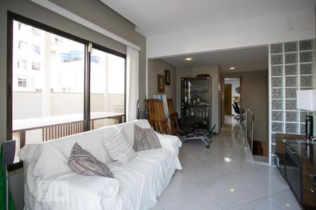 Apartamento à venda com 270m², 4 quartos e 2 vagasSala de TV