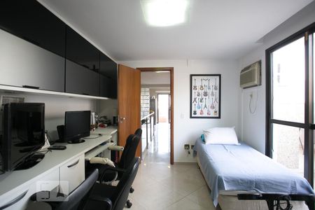 Apartamento à venda com 270m², 4 quartos e 2 vagasQuarto 3