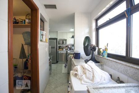 Apartamento à venda com 270m², 4 quartos e 2 vagasÁrea de serviço