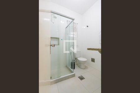 Casa de condomínio à venda com 161m², 3 quartos e 3 vagas Casa de condomínio à venda com 161m², 3 quartos e 3 vagasBanheiro Social