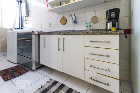 Apartamento para alugar com 63m², 2 quartos e 1 vaga Apartamento para alugar com 63m², 2 quartos e 1 vagaCozinha - Armários
