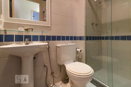 Apartamento para alugar com 63m², 2 quartos e 1 vaga Apartamento para alugar com 63m², 2 quartos e 1 vagaBanheiro Corredor