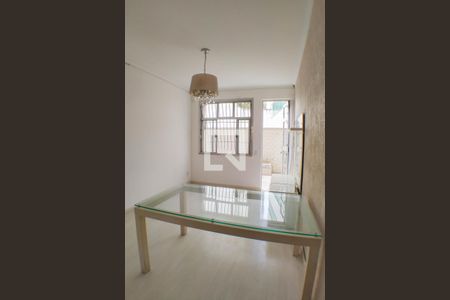 Sala de apartamento à venda com 2 quartos, 70m² em Icaraí, Niterói