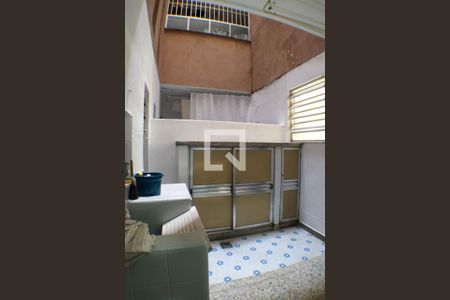 Apartamento à venda com 70m², 2 quartos e 1 vagaÁrea de Serviço