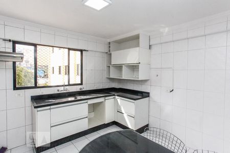 Apartamento para alugar com 150m², 4 quartos e 2 vagas Apartamento para alugar com 150m², 4 quartos e 2 vagasCozinha