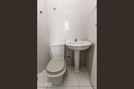 Apartamento para alugar com 150m², 4 quartos e 2 vagas Apartamento para alugar com 150m², 4 quartos e 2 vagasBanheiro de Serviço