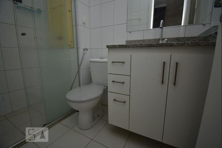 Banheiro de apartamento para alugar com 1 quarto, 37m² em Norte (águas Claras), Brasília
