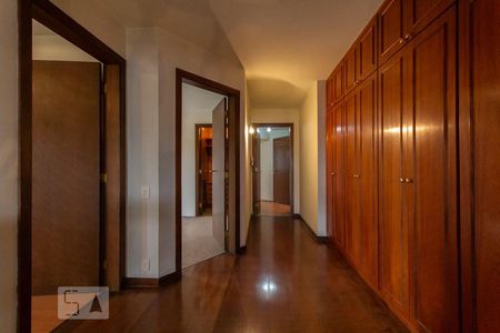 Apartamento à venda com 250m², 3 quartos e 2 vagasAcesso as Suítes