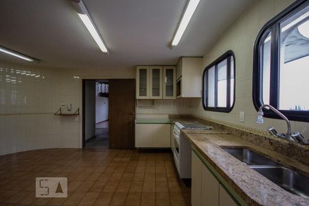 Apartamento à venda com 250m², 3 quartos e 2 vagasCozinha