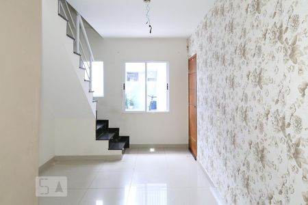 Casa de Condomínio para alugar com 2 quartos, 73m² em Vila Nelson, São Paulo