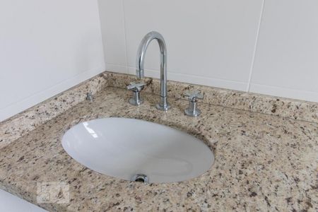 Apartamento para alugar com 70m², 2 quartos e 2 vagasBanheiro social