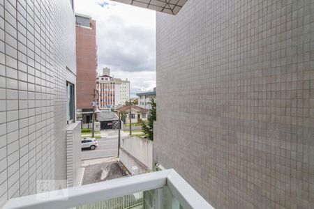 Vista da varanda de apartamento para alugar com 2 quartos, 70m² em Água Verde, Curitiba
