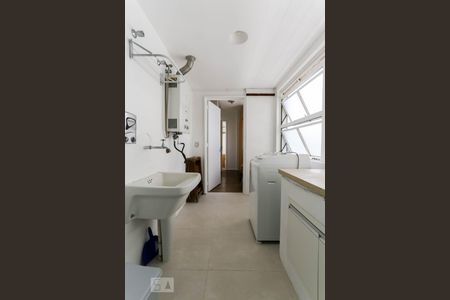 Apartamento à venda com 112m², 3 quartos e 1 vagaÁrea de Serviço