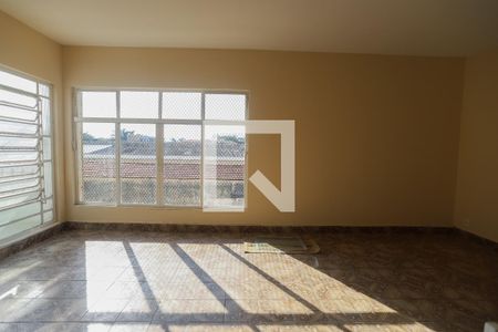 Casa para alugar com 150m², 3 quartos e 1 vagaSala