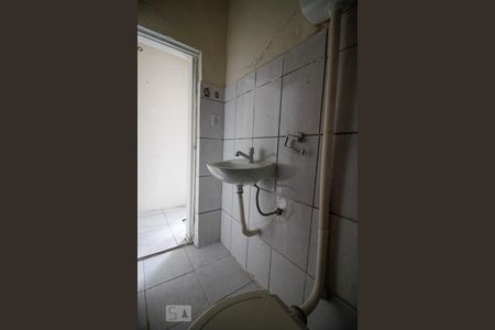 Banheiro de casa para alugar com 1 quarto, 70m² em Alto da Lapa, São Paulo