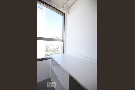 Armário da suíte  de apartamento para alugar com 1 quarto, 75m² em Jardim Fonte do Morumbi, São Paulo