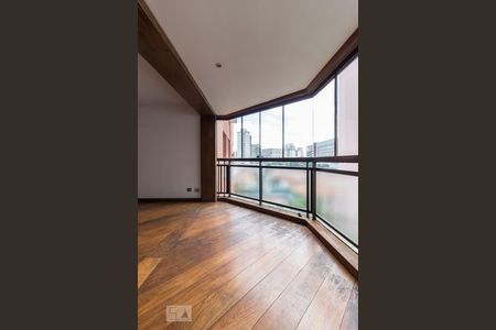 Apartamento à venda com 154m², 4 quartos e 3 vagasSacada