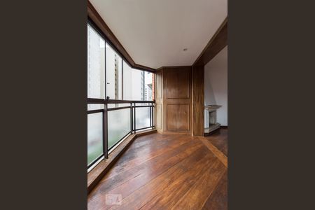 Apartamento à venda com 154m², 4 quartos e 3 vagasSacada