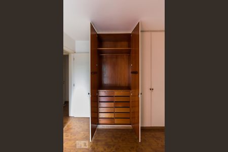 Apartamento à venda com 154m², 4 quartos e 3 vagasQuarto 3