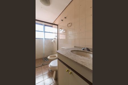 Banheiro de apartamento à venda com 4 quartos, 154m² em Vila Pompéia, São Paulo