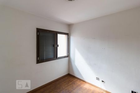 Apartamento à venda com 154m², 4 quartos e 3 vagasQuarto 2