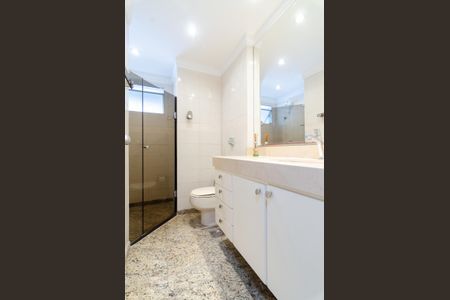 Apartamento para alugar com 180m², 3 quartos e 1 vaga Apartamento para alugar com 180m², 3 quartos e 1 vagaBanheiro